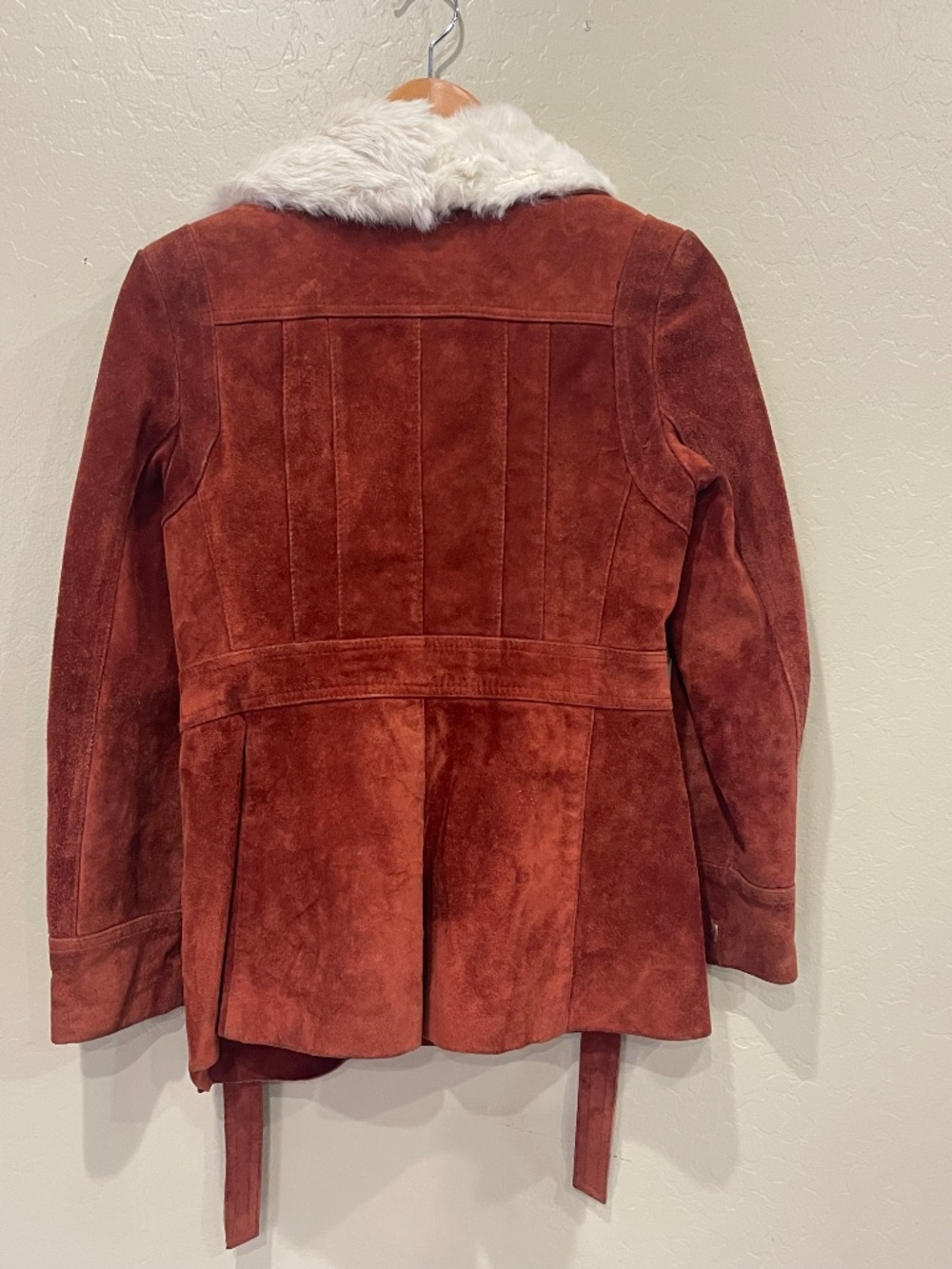 Leather and fur jacket - Picture 3 of 9